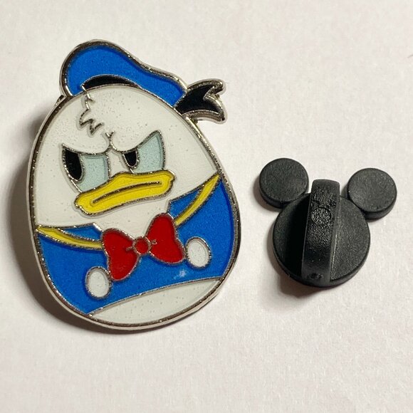 Disney Shanghai Donald Duck Enamel Trading Pin New 2018 Easter Egg - Picture 2 of 6